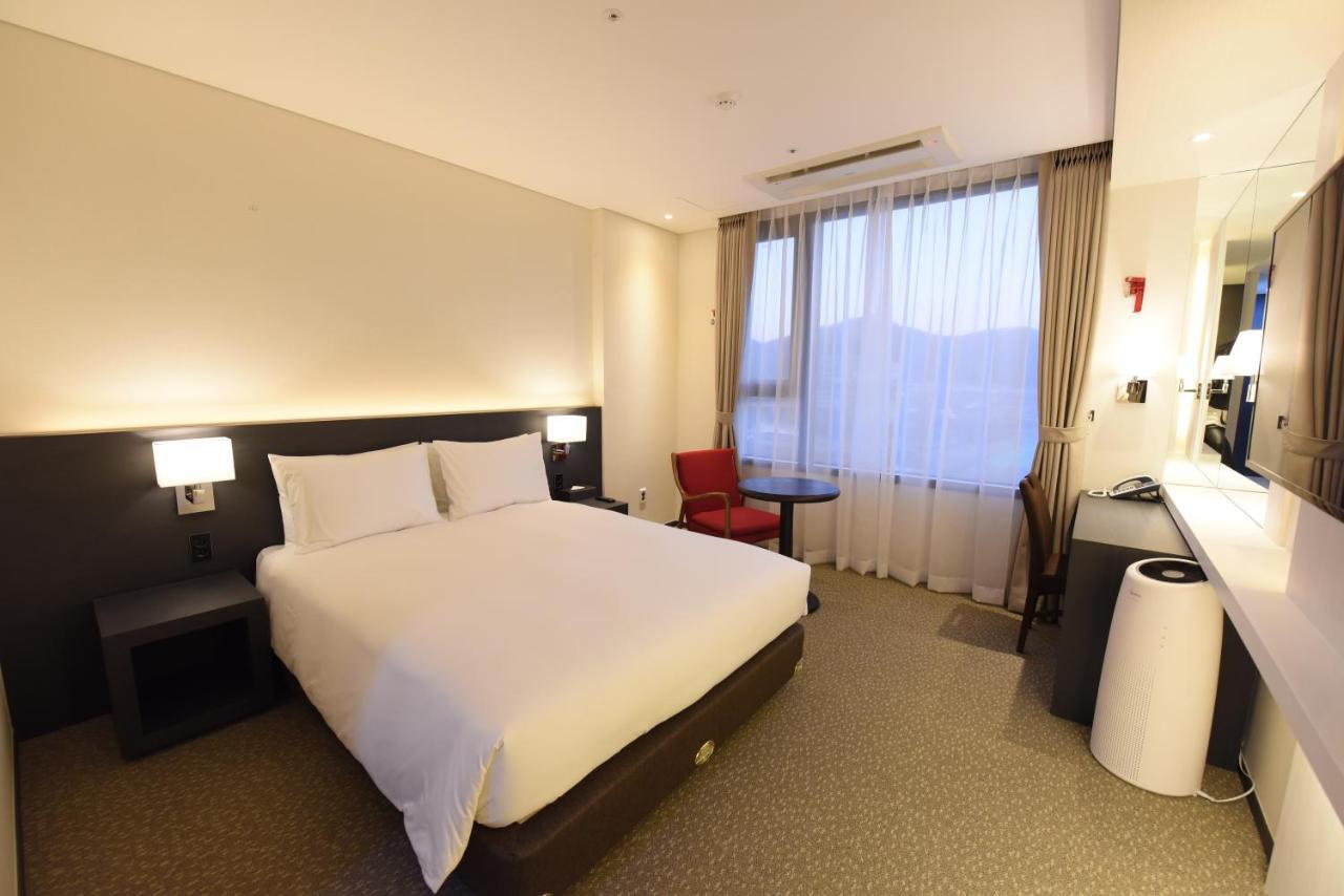 Geoje Artnouveau Suite Hotel Zewnętrze zdjęcie